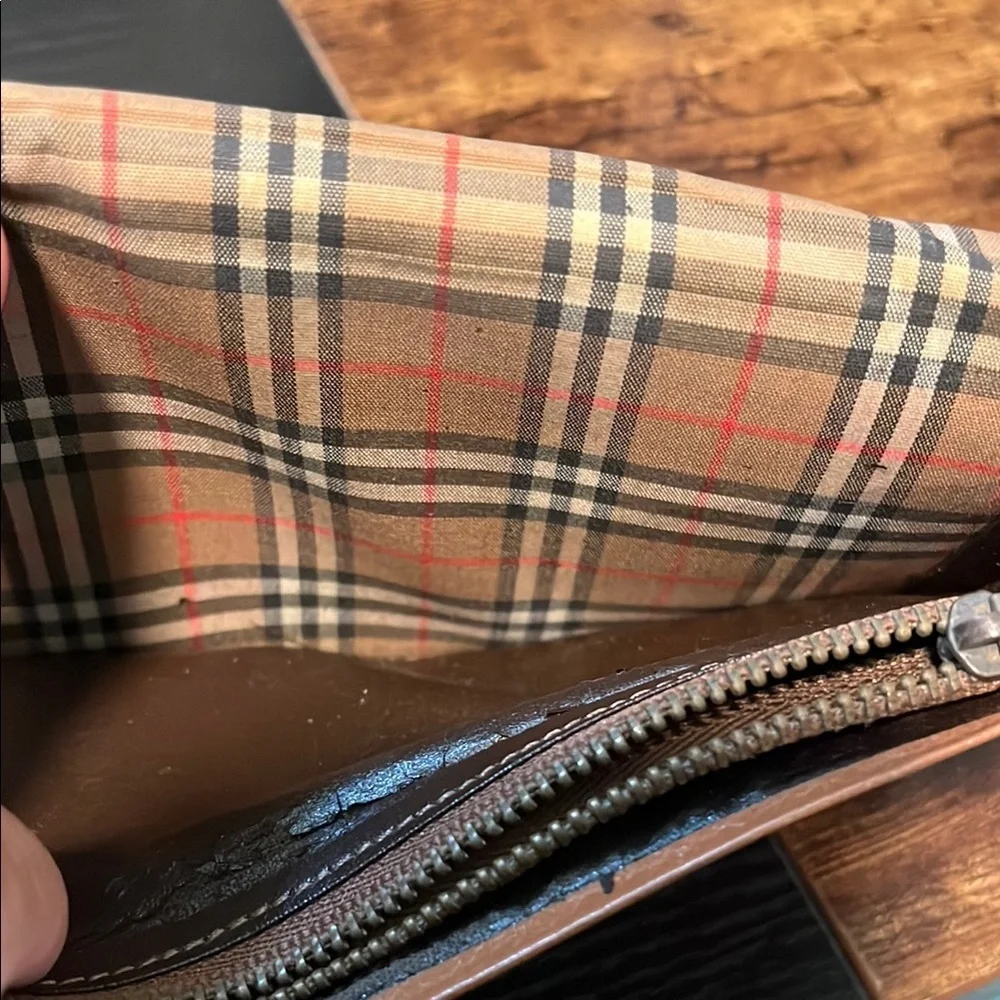 Burberry Bifold Leather Long Wallet Flap Logo Embossed Nova Check Clasp Brown M